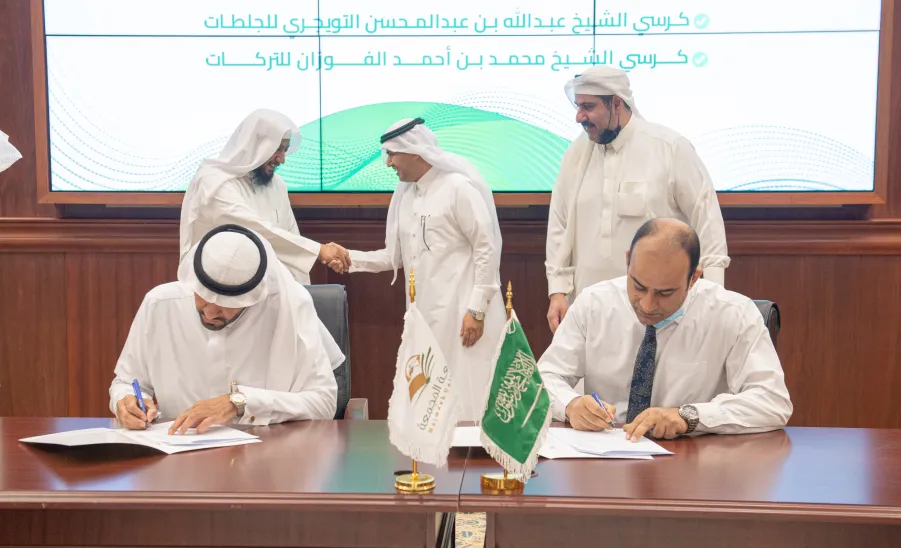 وكيل الجامعة للدراسات العليا والبحث العلمي يرعى توقيع عقدين بحثيين لكرسي الشيخ عبدالله بن عبدالمحسن التويجري للأبحاث التطبيقية لحالات الجلطات الدماغية - جامعة المجمعة