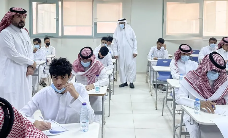 MU VICE-RECTOR INSPECTS THE PROGRESS OF EXAMS
 -  تفقد الاختبارات
