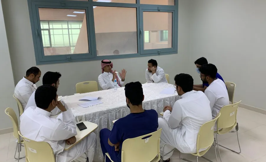 كلية الطب تقيم ورشة عمل للطلاب والطالبات بعنوان : المهارات الإكلينيكية للممارس الطبي المميز - an