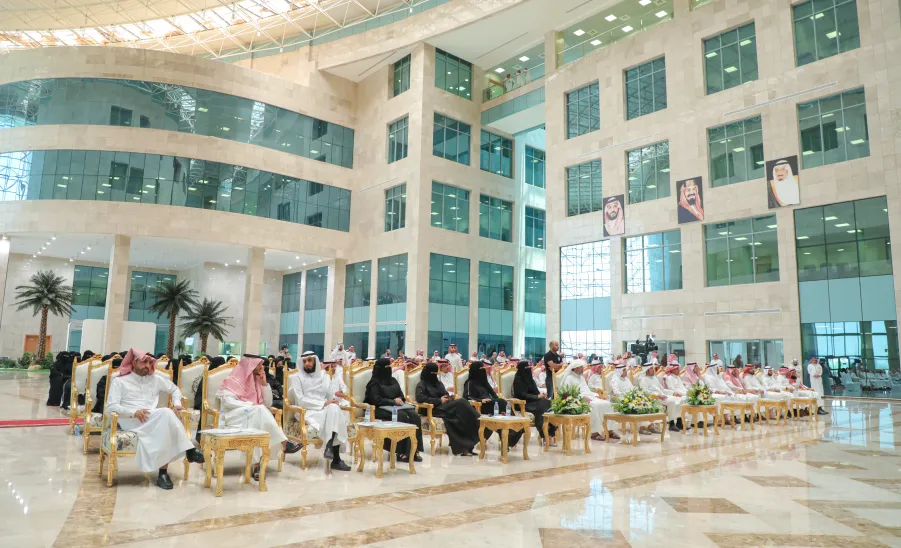AN AWARDS CEREMONY FOR WINNERS OF MU RECTOR'S AWARD FOR QUALITY AND EXCELLENCE - جامعة المجمعة