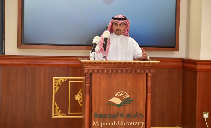الجامعة تقيم حفل تكريم للعاملين في جناح الجامعة المشارك في المؤتمر والمعرض الدولي للتعليم 2022م  - جامعة المجمعة 