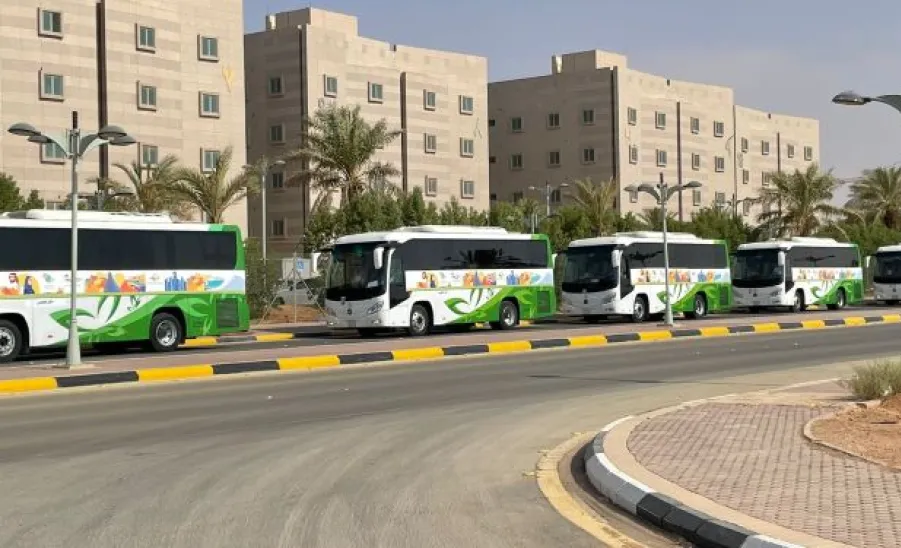 الإدارة العامة للخدمات تقييم عدد من الفعاليات بمناسبة اليوم الوطني  -  وطن لان