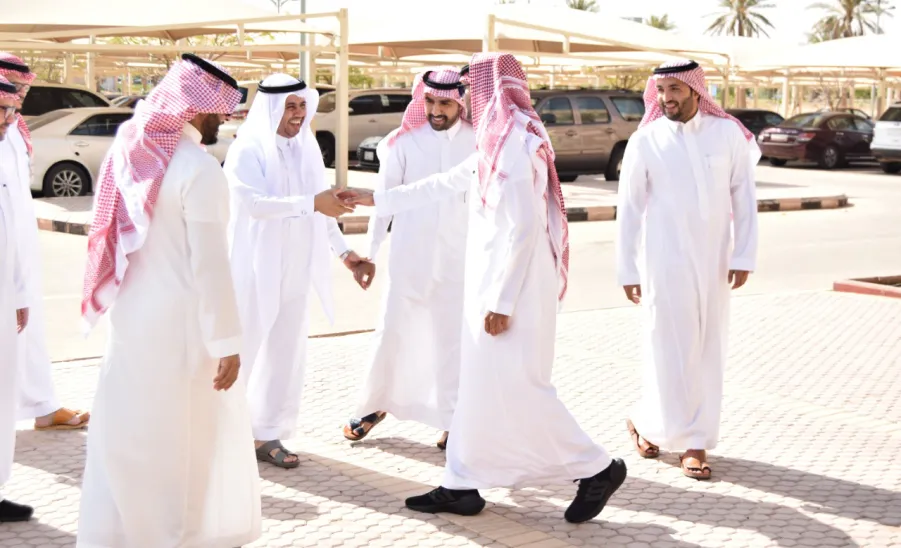 MU VICE-RECTOR FOR GRADUATE STUDIES CONDUCTS A TOUR OF INSPECTION TO DEANSHIP OF SCIENTIFIC RESEARCH AND RESEARCH CENTERS - جامعة المجمعة