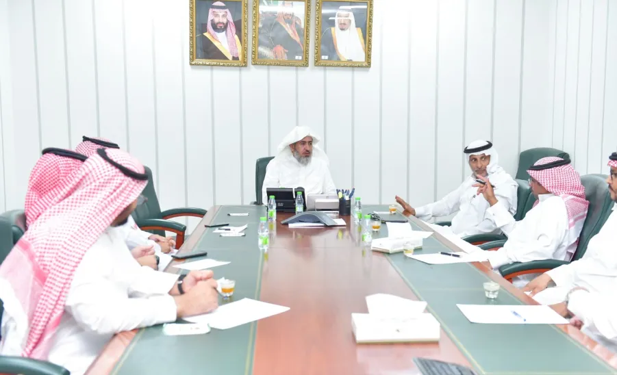 وكيل الجامعة يتابع أعمال النقل إلى المقرات الجديدة  - جامعة المجمعة 
