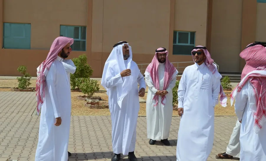 VICE-RECTOR VISITS COLLEGES ON NEW ACADEMIC YEAR standardized  - جامعة المجمعة 