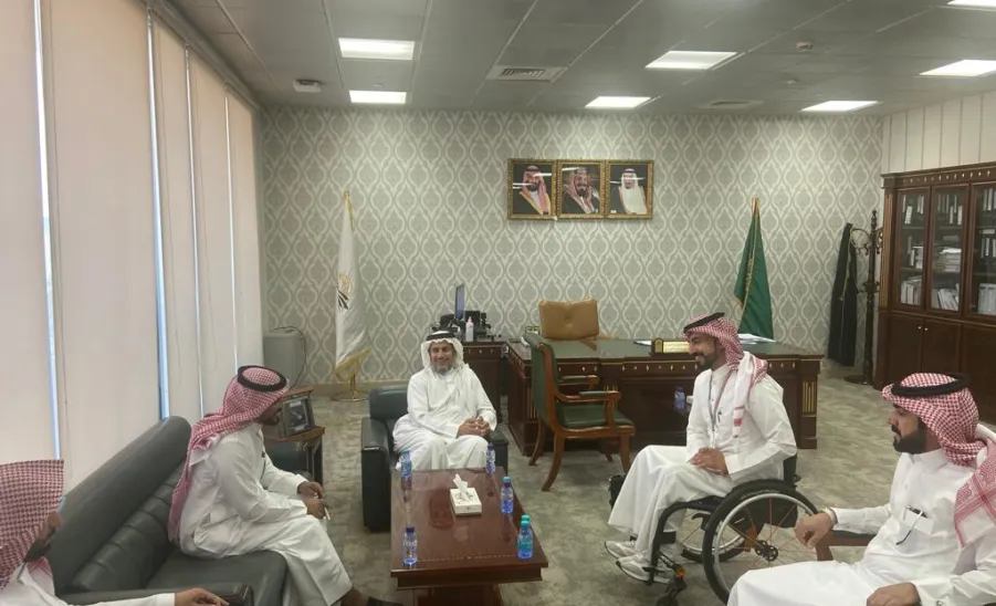 Vice Rector for Educational Affairs discusses ways of cooperation with the BAE Company
 - وكيل الجامعة للشؤون التعليمية 