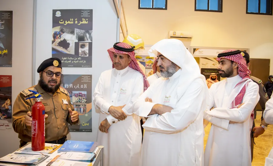 MU VICE-RECTOR LAUNCHES ROAD SAFETY AWARENESS EXHIBITION
 -  وكيل الجامعة يفتتح معرض ( معاً للحد من الحوادث المرورية ) بمشاركة عددٍ من القطاعات الأمنية والصحية