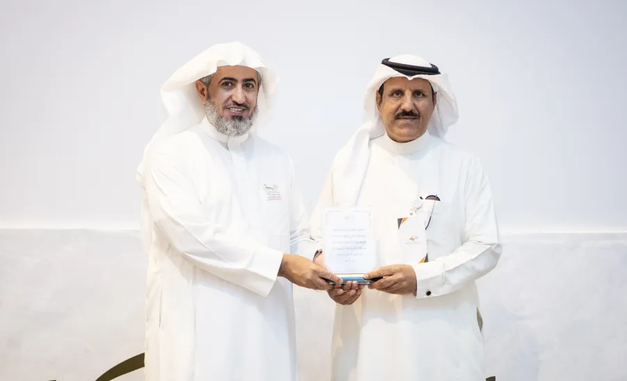 MU VICE-RECTOR LAUNCHES ROAD SAFETY AWARENESS EXHIBITION  - جامعة المجمعة 