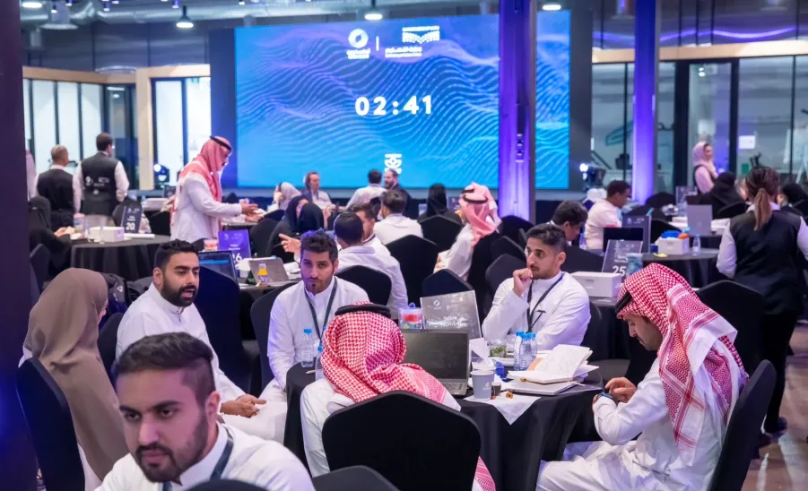 TWO OF MU'S TEAMS PARTICIPATE IN THE OXAGON HACKATHON - جامعة المجمعة