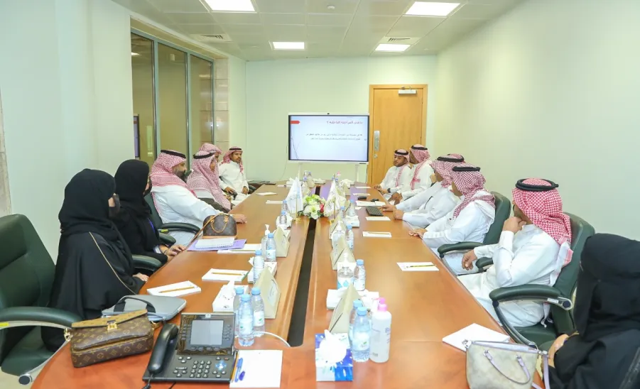 الجامعة تستضيف وفد إدارة ولجنة المراجعة الداخلية بجامعة جدة  - جامعة المجمعة 
