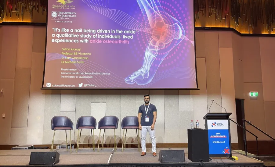 المبتعث من الجامعة سلطان العنزي يشارك في المؤتمر الدولي الأسترالي للطب الرياضي 2022  - جامعة المجمعة 