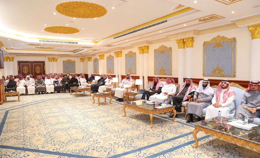 MU RECTOR PATRONIZES AWARDING CEREMONY ON INTERNATIONAL VOLUNTEER DAY - جامعة المجمعة 