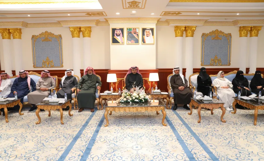 MU RECTOR PATRONIZES AWARDING CEREMONY ON INTERNATIONAL VOLUNTEER DAY - جامعة المجمعة 