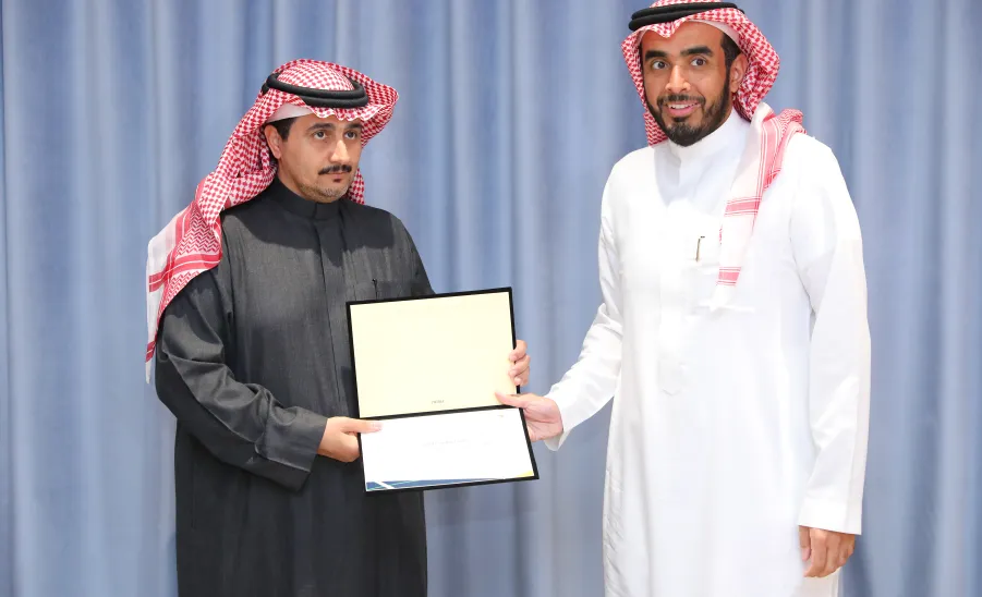 MU RECTOR PATRONIZES AWARDING CEREMONY ON INTERNATIONAL VOLUNTEER DAY - جامعة المجمعة 