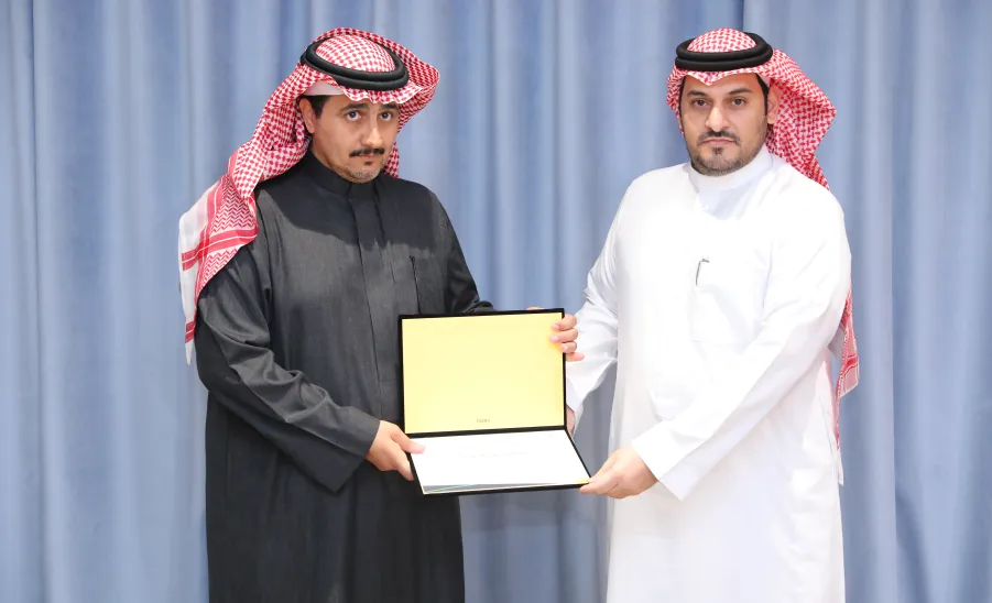 MU RECTOR PATRONIZES AWARDING CEREMONY ON INTERNATIONAL VOLUNTEER DAY - جامعة المجمعة 