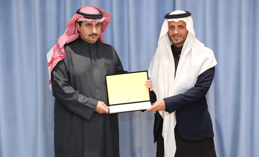 MU RECTOR PATRONIZES AWARDING CEREMONY ON INTERNATIONAL VOLUNTEER DAY - جامعة المجمعة 