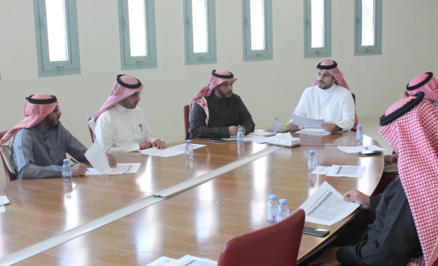 The College Council holds thirteenth session
 - 1