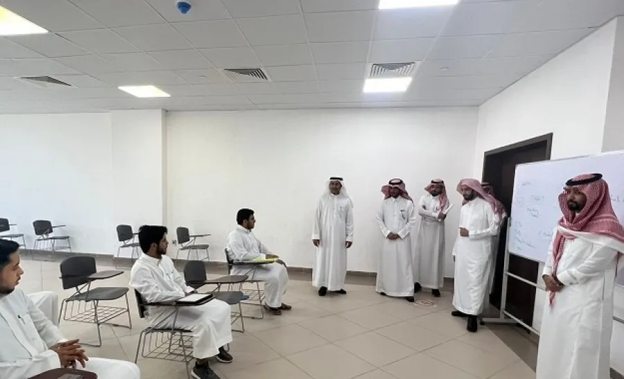 Vice Rector for Educational Affairs inspects the university's colleges  -  زيارات الدكتور العبودي