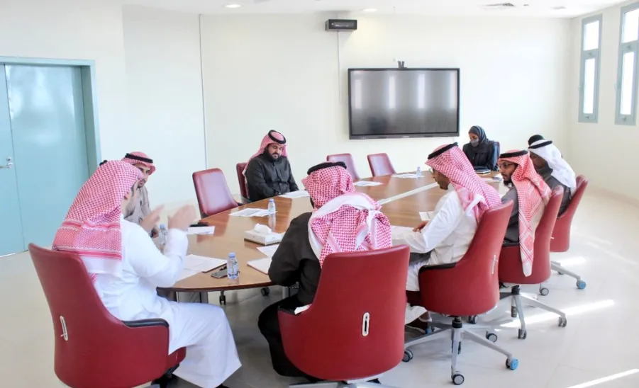 The College Council holds thirteenth session
 - 3