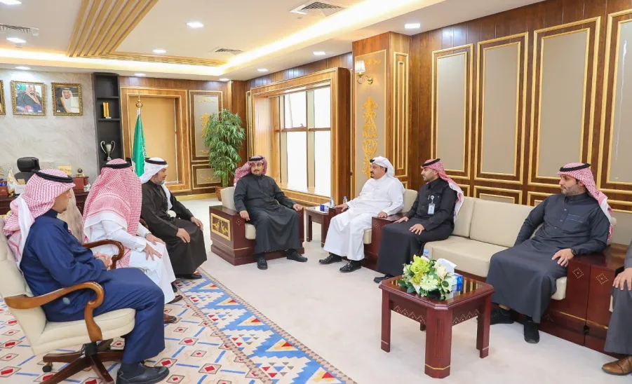 APPLIED COLLEGE SIGNS MOU WITH AL-MOZAINI REAL ESTATE DEVELOPER - جامعة المجمعة 