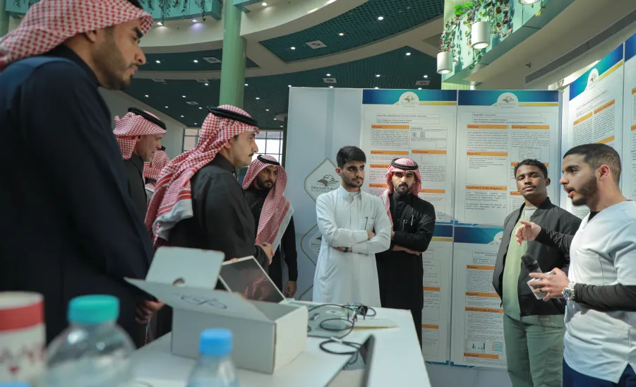 MU RECTOR LAUNCHES STUDENTS OUTSTANDING RESEARCH FORUM - جامعة المجمعة 