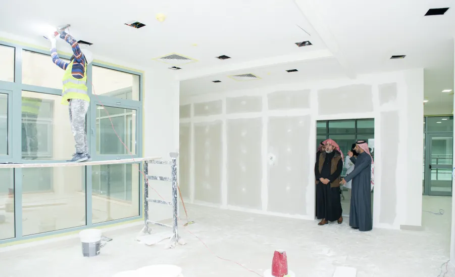 Prof. Al-Dosari conducts an inspection-tour to University Medical Center -  أ.د مسلّم الدوسري يتابع أعمال تطوير وتأهيل المركز الطبي الجامعي