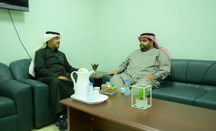 مدير المركز الإعلامي يلتقي بمدير عام الإدارة العامة للخدمات - #