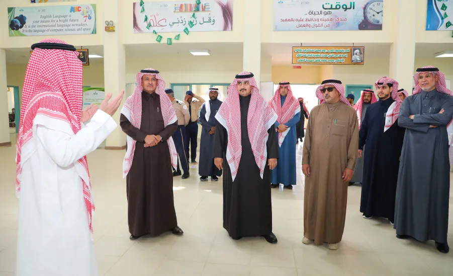 MU RECTOR VISITS PIONEERS SCHOOL  - جامعة المجمعة 