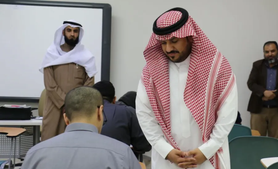 CEO of Applied College inspects the progress of final exams and visits the Coordination in Zulfi. - fig3