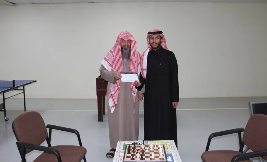 اللجنة الرياضية بوحدة الأنشطة الطلابية تقيم دوري لعبة الشطرنج - دوري لعبة الشطرنج