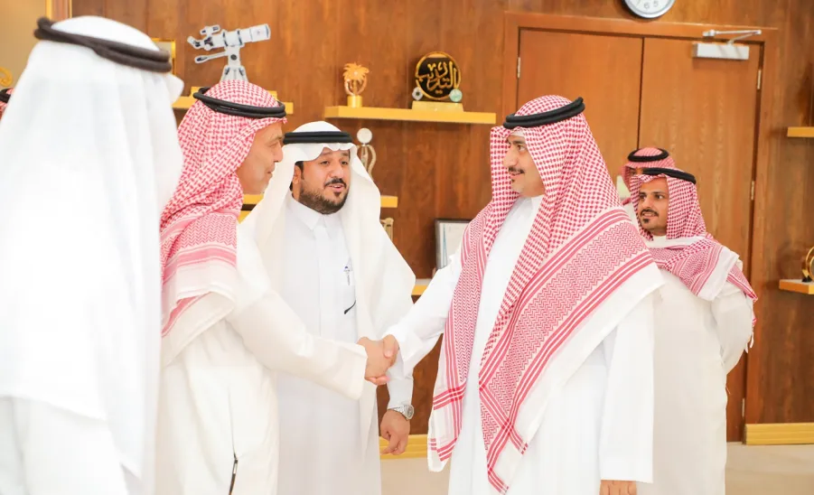 MU SIGNS MOU WITH NASEEJ ON TRAINING AND RECRUITMENT - جامعة المجمعة 