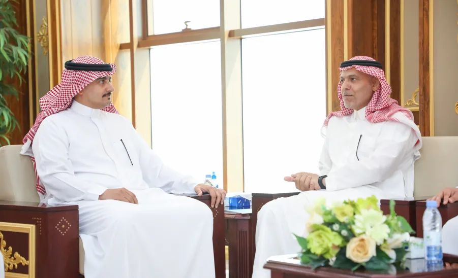 MU SIGNS MOU WITH NASEEJ ON TRAINING AND RECRUITMENT - جامعة المجمعة 