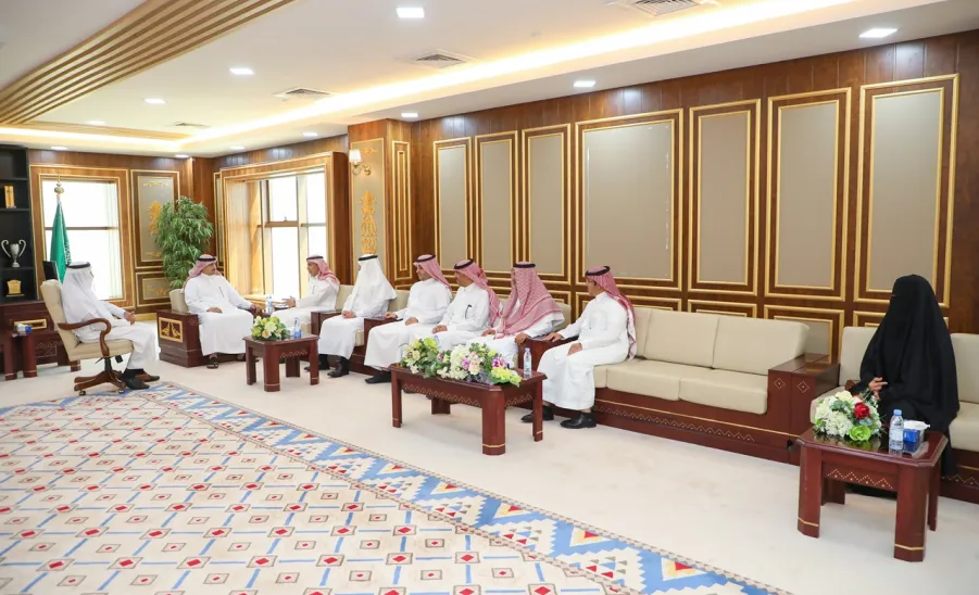 MU SIGNS MOU WITH NASEEJ ON TRAINING AND RECRUITMENT - جامعة المجمعة 