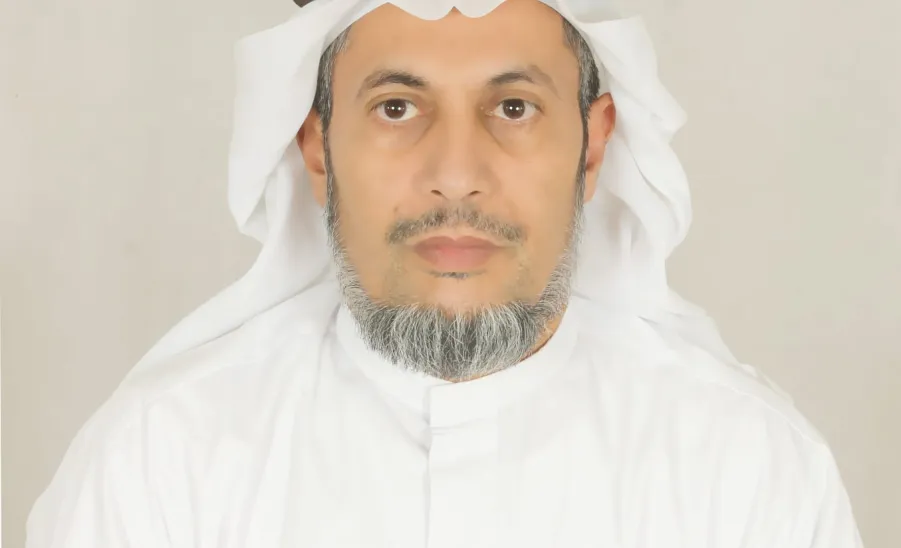 The Vice-Rector discuss the requirements of granting certificates  -  أ.د العبودي