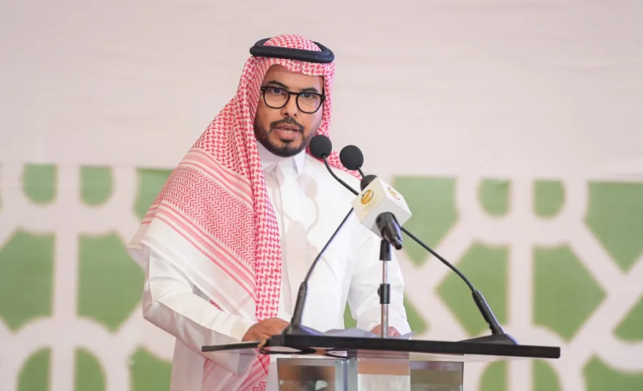 الجامعة تكرم الفائزين في مسابقتي حفظ القرآن الكريم والسنة النبوية للعام الجامعي 1444هـ و الفائزين في بطولة الجامعة للخطابة . - جامعة المجمعة 