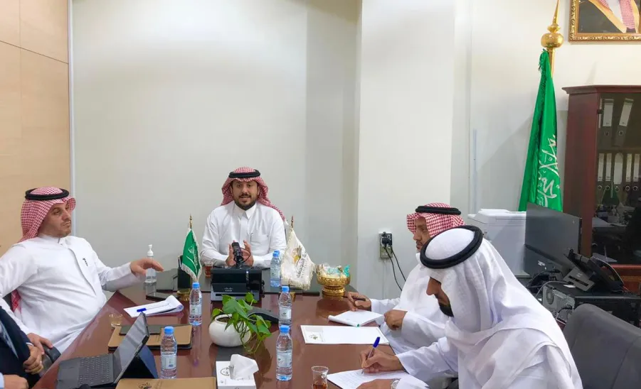  CEO of the Applied College holds a meeting with the executive directors - fig1