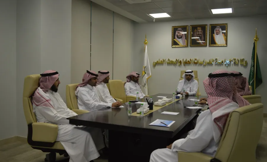 بمناسبة يوم المسؤولية الاجتماعية : وكيل الجامعة للدراسات العليا والبحث العلمي يدشن الخطة التشغيلية للمسؤولية الاجتماعية بالوكالة - تدشن الخطة التشغيلية للمسؤولية الاجتماعية بالوكالة