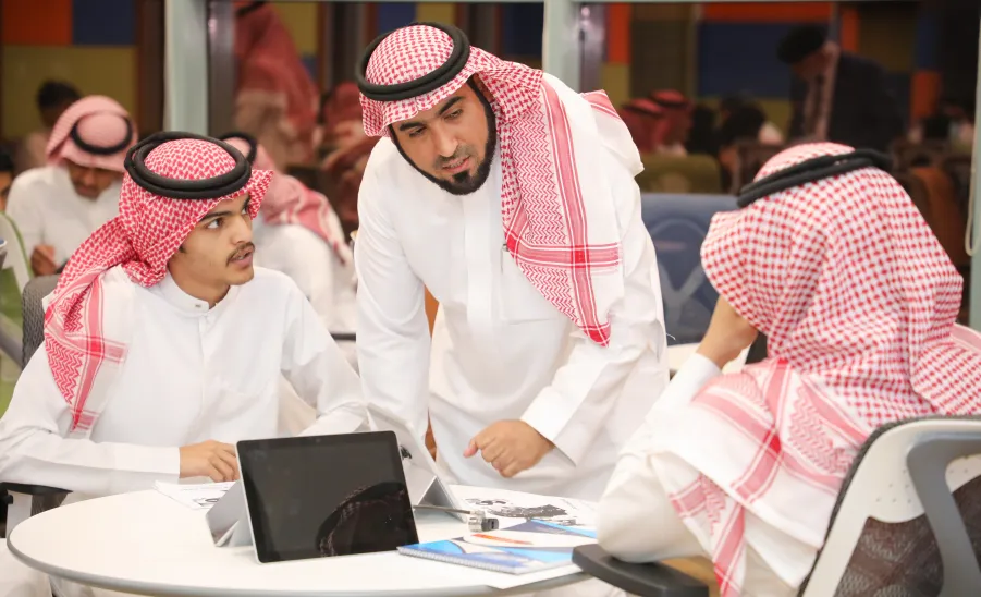 مركز الابتكار وريادة الأعمال بالجامعة يقيم سلسلة تدريبية لتهيئة الطلاب للمشاركة في مسار الابتكار وريادة الأعمال ضمن الفعاليات المصاحبة للملتقى الطلابي الخامس  - جامعة المجمعة 