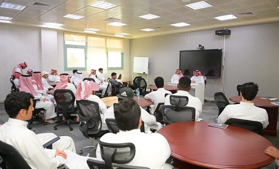MU Vice-Rector launches an awareness event on drug and welcomes officials from private sector  -  وكيل الجامعة للشؤون التعليمية 