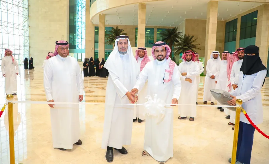 MU VICE-RECTOR LAUNCHES A DRUG AWARENESS CAMPAIGN  - جامعة المجمعة 
