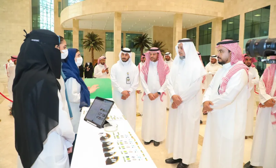 MU VICE-RECTOR LAUNCHES A DRUG AWARENESS CAMPAIGN  - جامعة المجمعة 