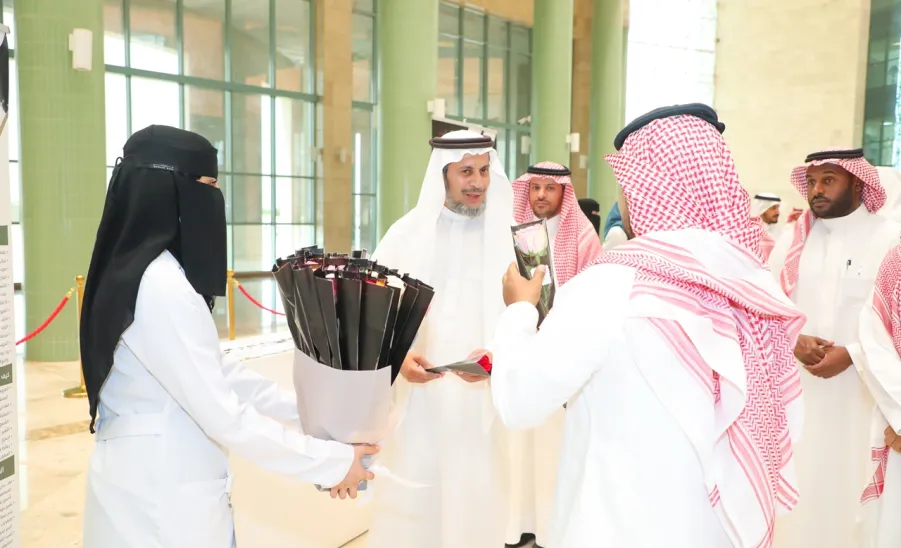 MU VICE-RECTOR LAUNCHES A DRUG AWARENESS CAMPAIGN  - جامعة المجمعة 