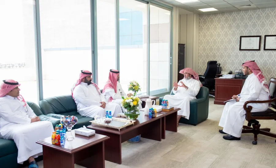 Saudi Organization for Standardization, Metrology and Quality visit MU -  مركز الرصد والإنذار بالهيئة السعودية للمواصفات والمقاييس والجودة يزور الجامعة ويقدم ورشة عمل حول المنتجات الغير الآمنة والتي قد تلحق الضرر بصحة وسلامة المستهلكين