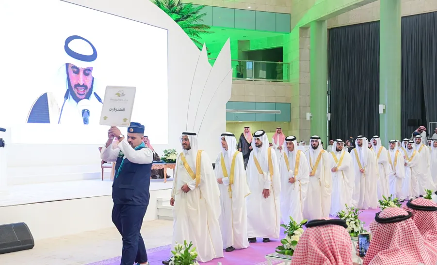 RIYADH GOVERNOR PATRONIZES MU'S GRADUATION CEREMONY - جامعة المجمعة 