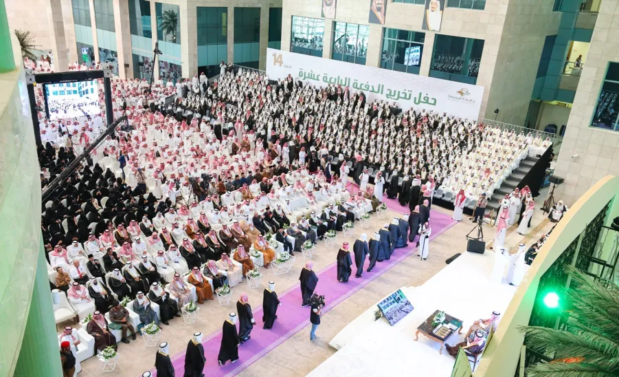 RIYADH GOVERNOR PATRONIZES MU'S GRADUATION CEREMONY - جامعة المجمعة 