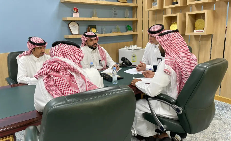 GARC holds a meeting to discuss preparations for graduation ceremony  -  صورة الاجتماع 