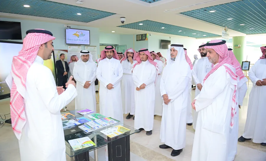 وكيل جامعة المجمعة للشؤون التعليمية يفتتح فعاليات (وطن بلا مخدرات) - افتتاح فعالية (وطن بلا مخدرات)