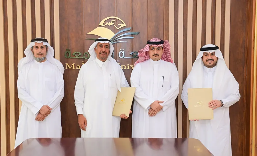 APPLIED COLLEGE SIGNS MoU FOR TRAINING AND EMPLOYMENT  - جامعة المجمعة 