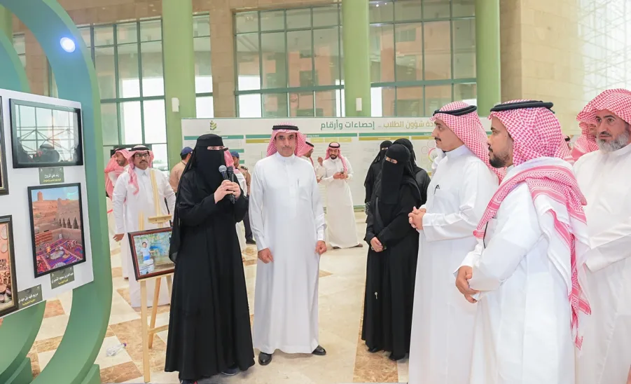 MU RECTOR AWARDS WINNERS IN THE 5TH STUDENT FORUM - جامعة المجمعة