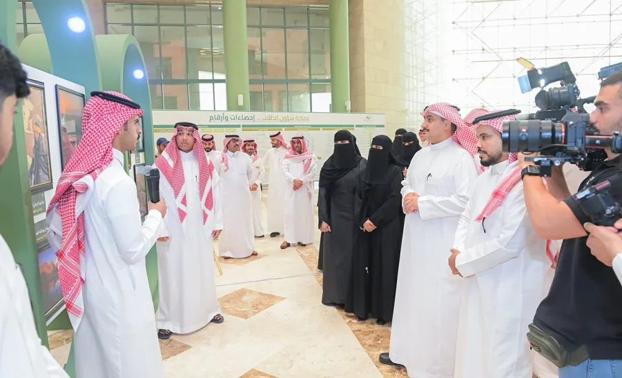 MU RECTOR AWARDS WINNERS IN THE 5TH STUDENT FORUM - جامعة المجمعة